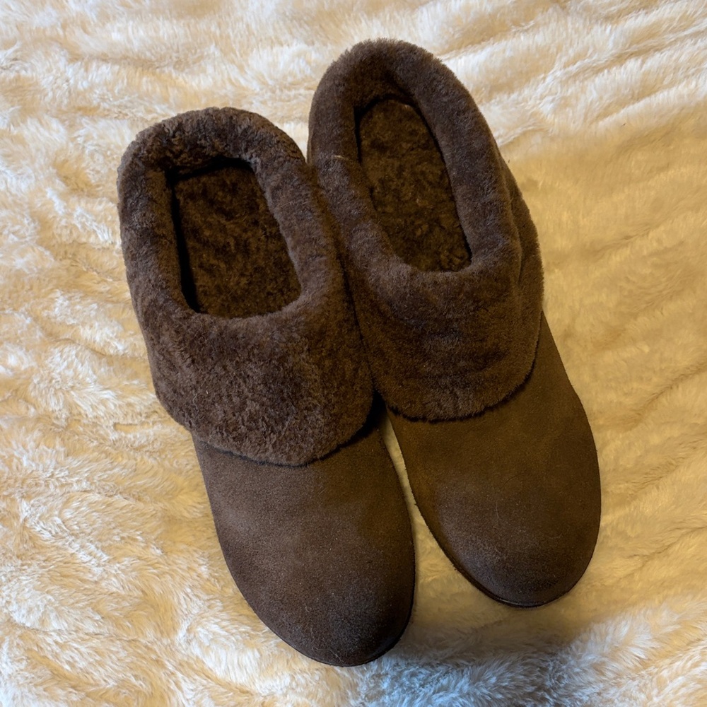 Antelope Brown Women's Slippers